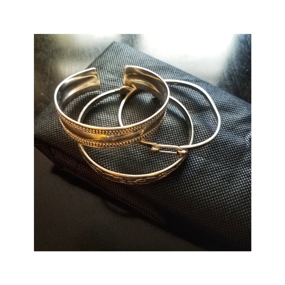 Beautiful silver bangles - Picture 2 of 6